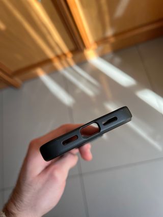 Funda iPhone 13 Pro SolidSuite MagSafe RHINOSHIELD