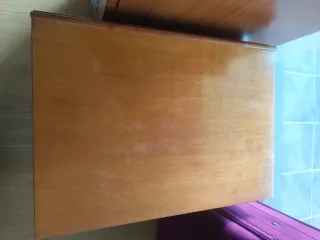 Mesilla de noche de madera