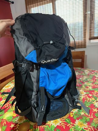 Mochila de trekking Quechua – cómoda y resistente