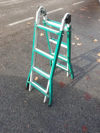 Escalera telescópica 4x4 peldaños