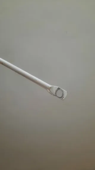 Portapacchi anteriore bianco