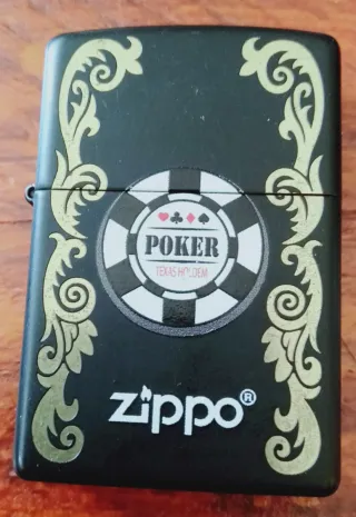 Zippo Negro Poker Texas Hold'em