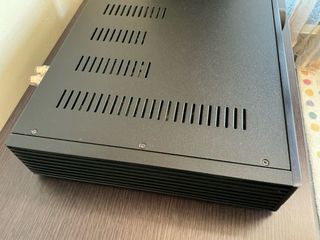 Amplificador Moon 340i con DAC 100w.