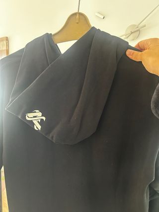 Sudadera con cremallera y capucha negra, hombre