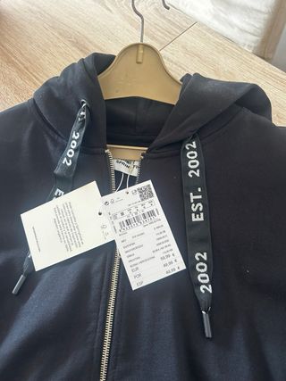 Sudadera con cremallera y capucha negra, hombre