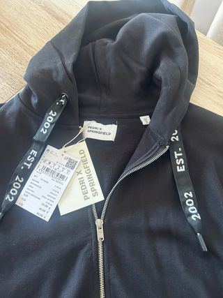 Sudadera con cremallera y capucha negra, hombre