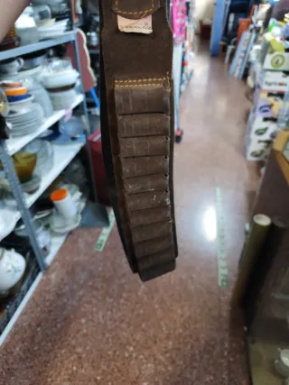 Cinturón de cuero para caza