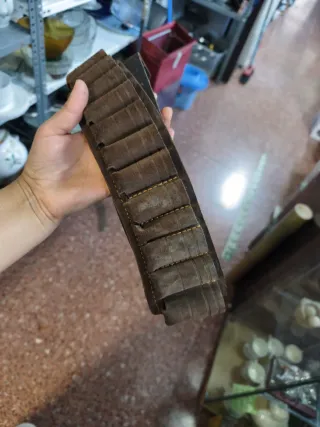 Cinturón de cuero para caza