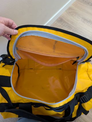 Bolsa North Face Holdall Amarilla