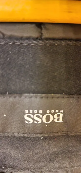 Elegante cappotto HUGO BOSS uomo nero M