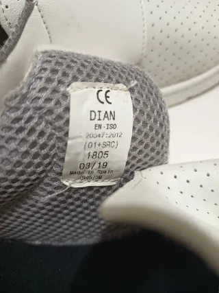 Zapatos Sanitarios Dian Unisex Blancos
