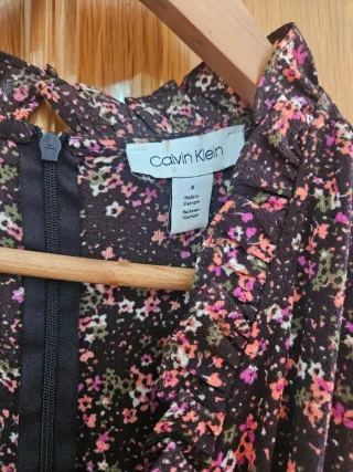 Vestido floral Calvin Klein