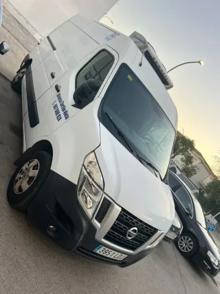 Nissan NV400 2019
