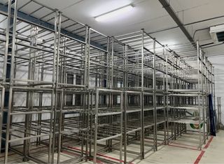 Estanterías para Jamones o paletas en acero inox.