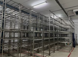 Estanterías para Jamones o paletas en acero inox.