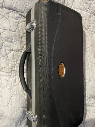 Trompeta Bernard Plateada con Estuche