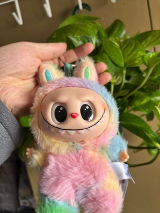 Labubu peluche llavero