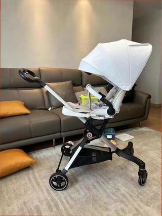 Carrito de bebé seguro y cómodo