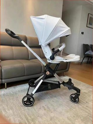 Carrito de bebé seguro y cómodo