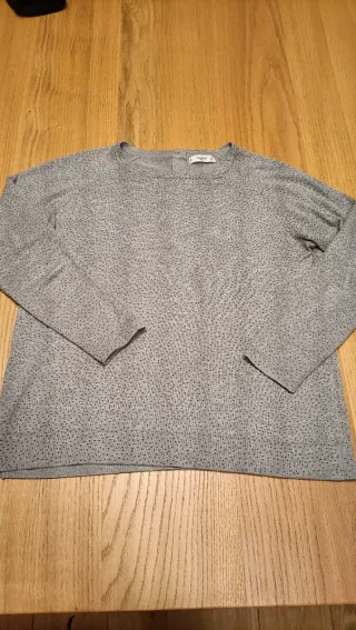 Maglioncino grigio e nero