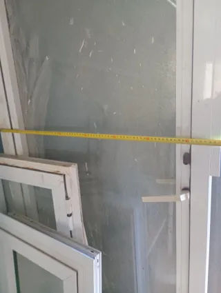 2 Ventanas y 1 Puerta Aluminio Cristal