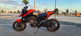 Moto Ktm duke 890