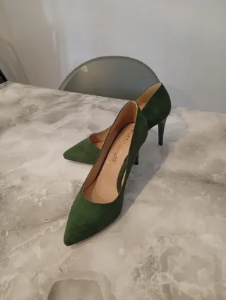 Zapatos de tacón verdes