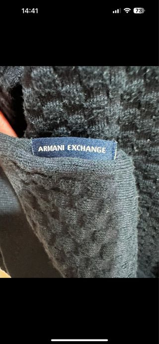 Sudadera con cremallera y capucha negra