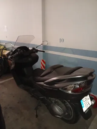 Suzuki Burgman 400cc Maxiscooter