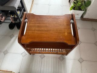 Mesita auxiliar de madera