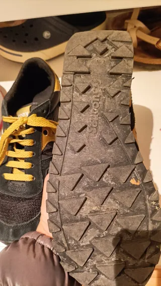 Saucony nere oro taglia 40.5