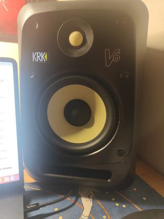 COPPIA KRK V6S4 Monitor-Aperte e provate - NUOVE!