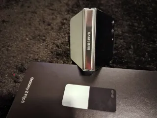 Samsung Galaxy Z Flip 5 Prata