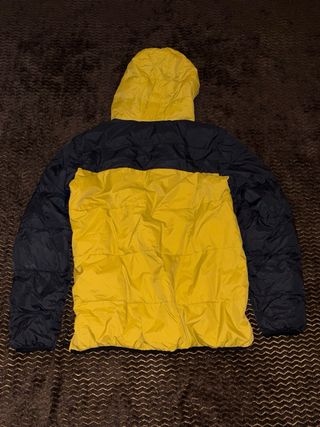 Champion Anorak Amarillo y Negro