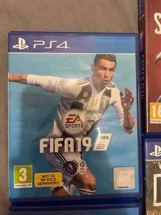 Playstation 4 + 2 mandos + 7 juegos