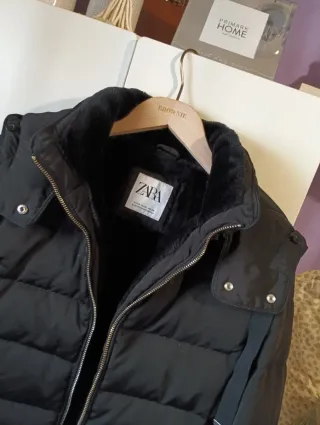 Abrigo acolchado negro Zara