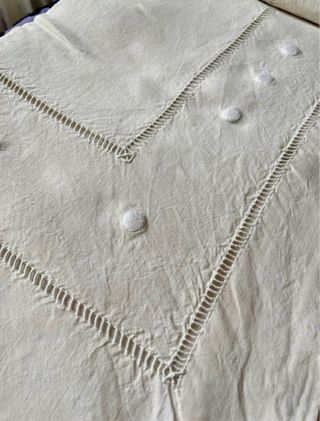 Sábana de lino bordada antigua matrimonio