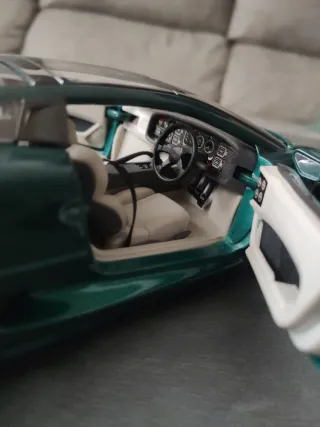 Jaguar XJ220 1/18 Maisto Verde