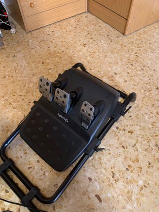 Volante Logitech Simracing + Silla + Pedales