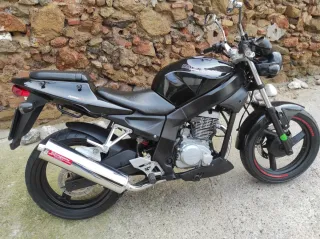 Daelim 125cc Naked ITV 2028 solo 7000klm !