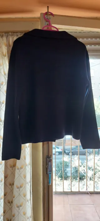 Elegante chaqueta negra mujer