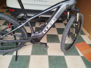 Bicicleta Eléctrica Cube