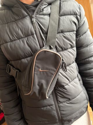 Riñonera Nike Negra