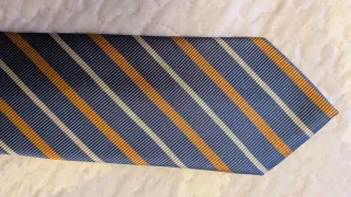 Corbata de seda natural