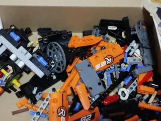 LEGO Technic Hovercraft di salvataggio