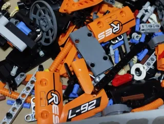LEGO Technic Hovercraft di salvataggio