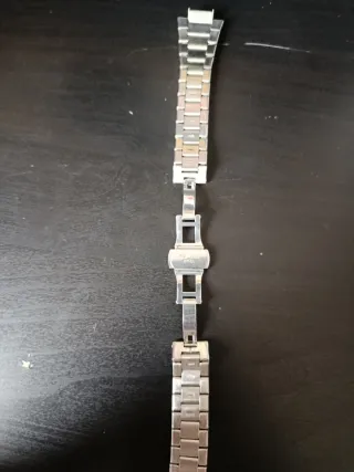 Correa de reloj de metal plateado