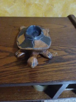 Statua tartaruga intagliata a mano in ebano