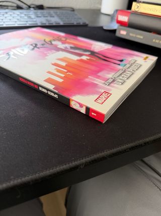 Colección 100% Spider-Gwen 1. Un Gran Poder.