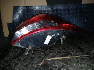 Piloto trasero Kia Carens IV 2016